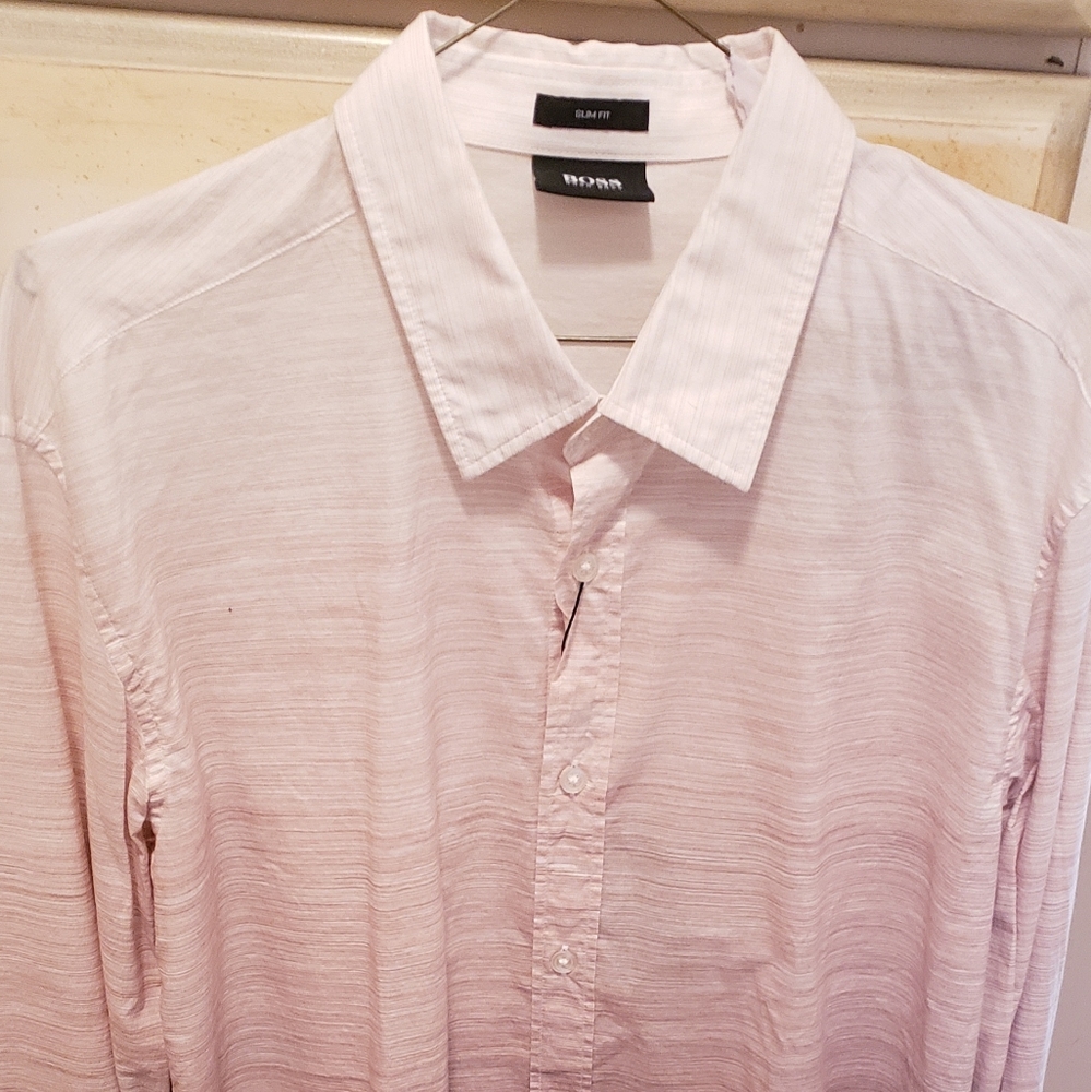 Hugo Boss men's button down short. Never been worn. Size large. Nice ombre blush